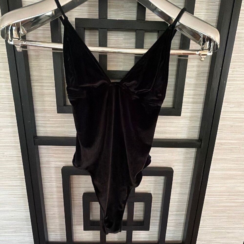 New Forever 21 vintage black velvet, high waisted bodysuit size S